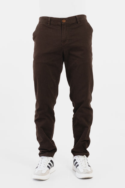 Marrón oscuro