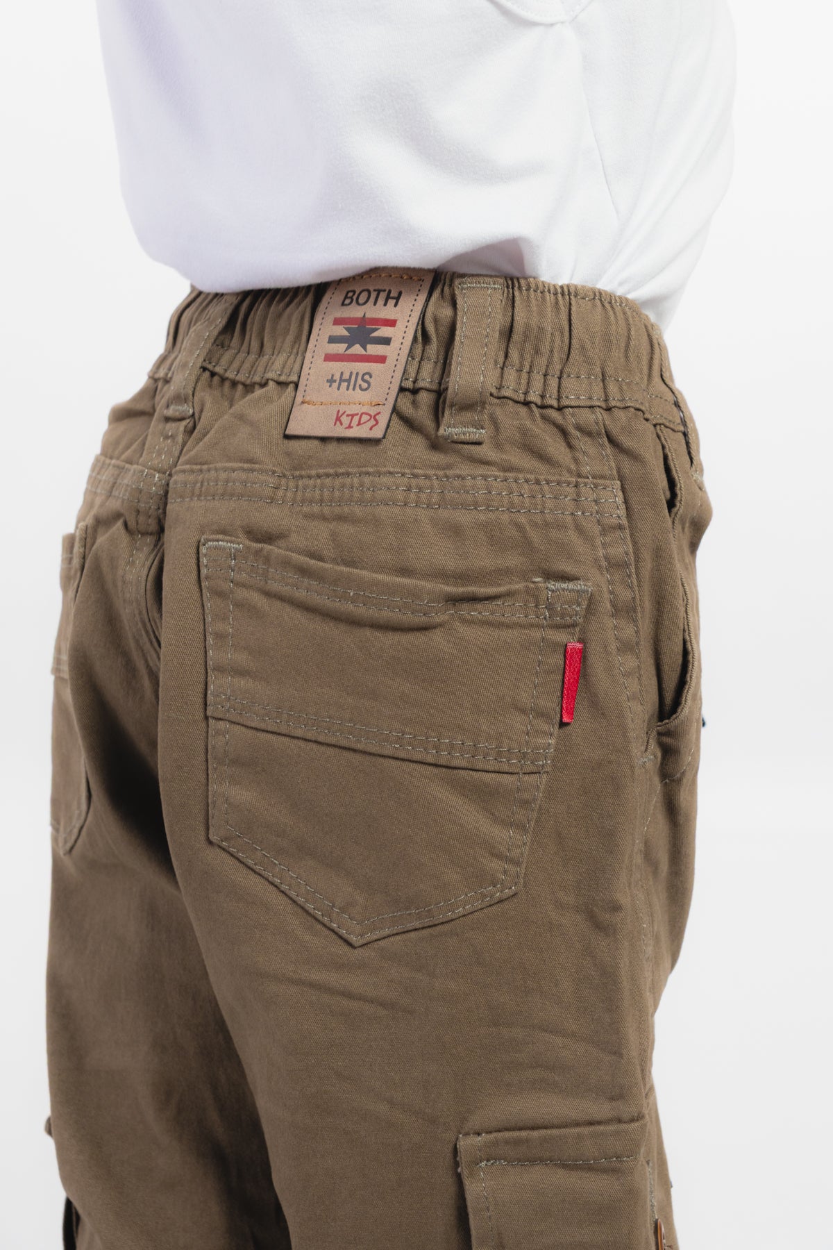 Kaki oscuro