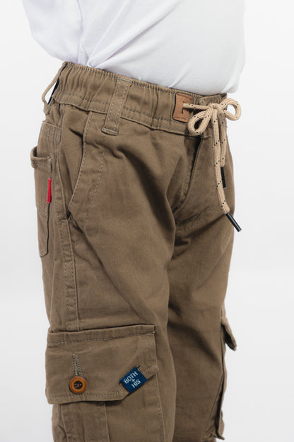 Kaki oscuro